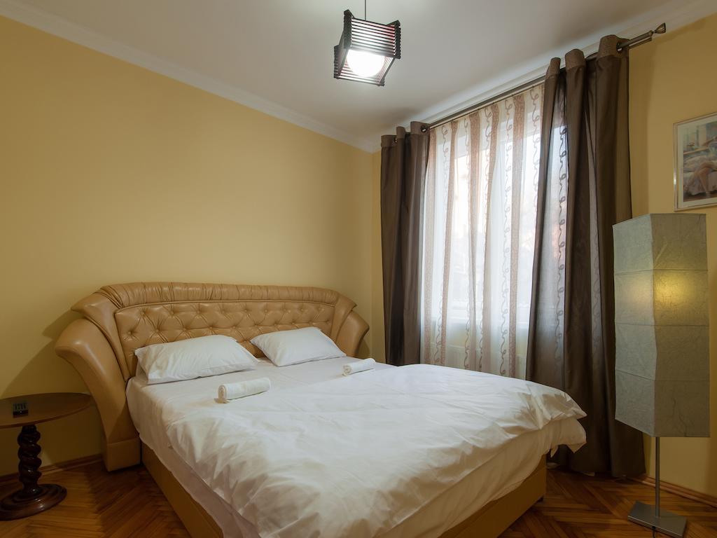 Like Hostel Chernivtsi Habitación foto