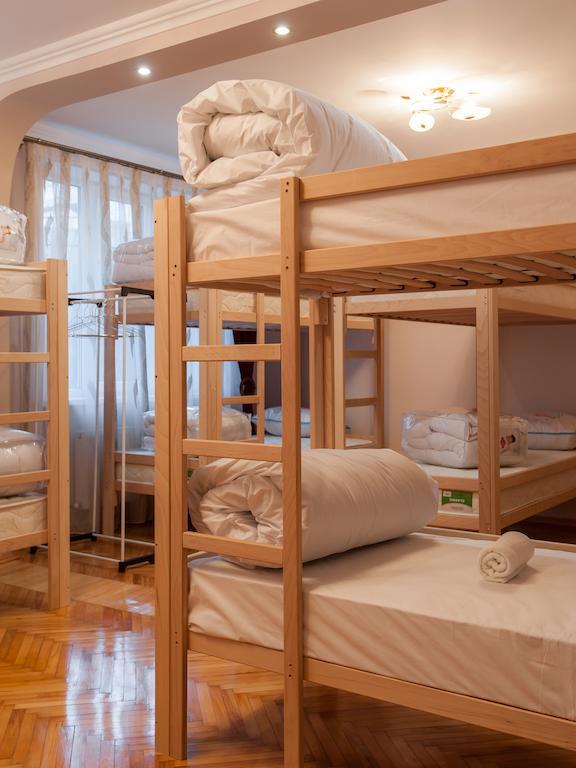 Like Hostel Chernivtsi Habitación foto