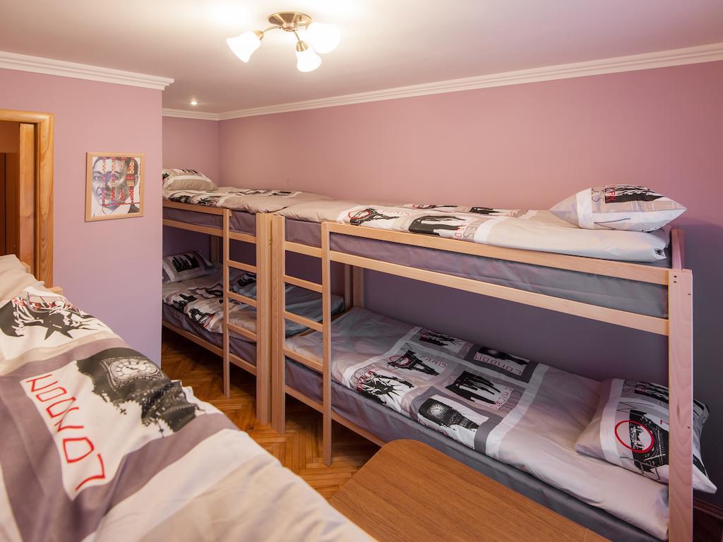Like Hostel Chernivtsi Habitación foto